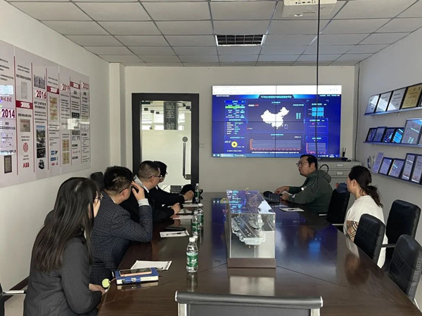 共謀未來！中國移動（河南）副總經(jīng)理李頡蒞臨泰斯特進行考察交流！